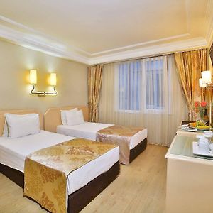 Economy Room